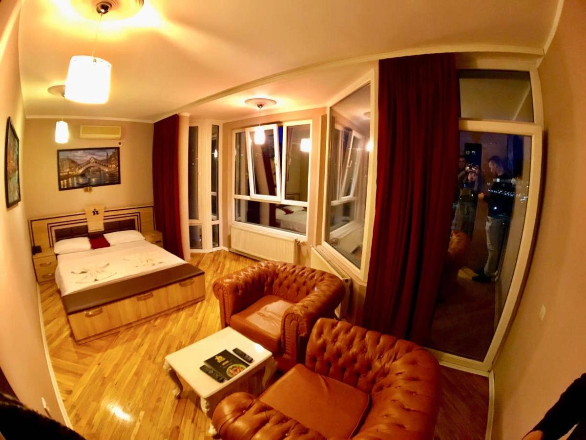 Hotel Bavaria Pristina Extérieur photo